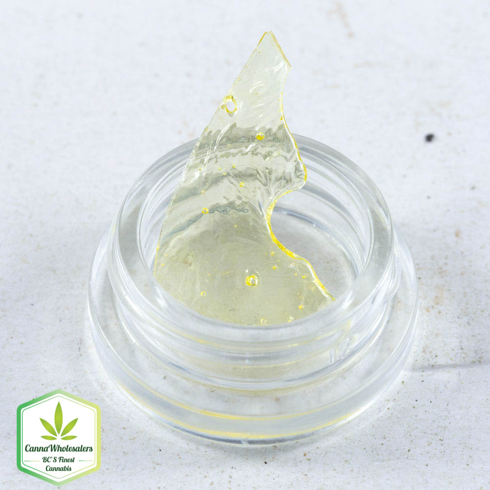 Cannawholesalers – White Cake Inhouse Shatter (Top Shelf)